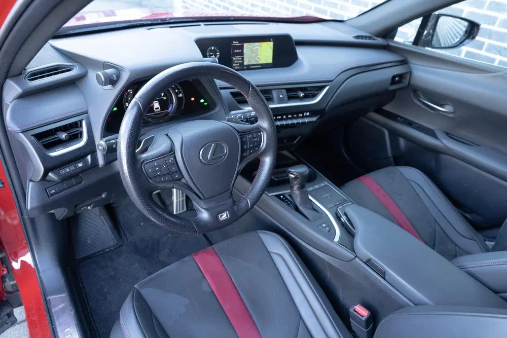 Lexus UX 250h F Sport First Edition uit 2019, foto 8