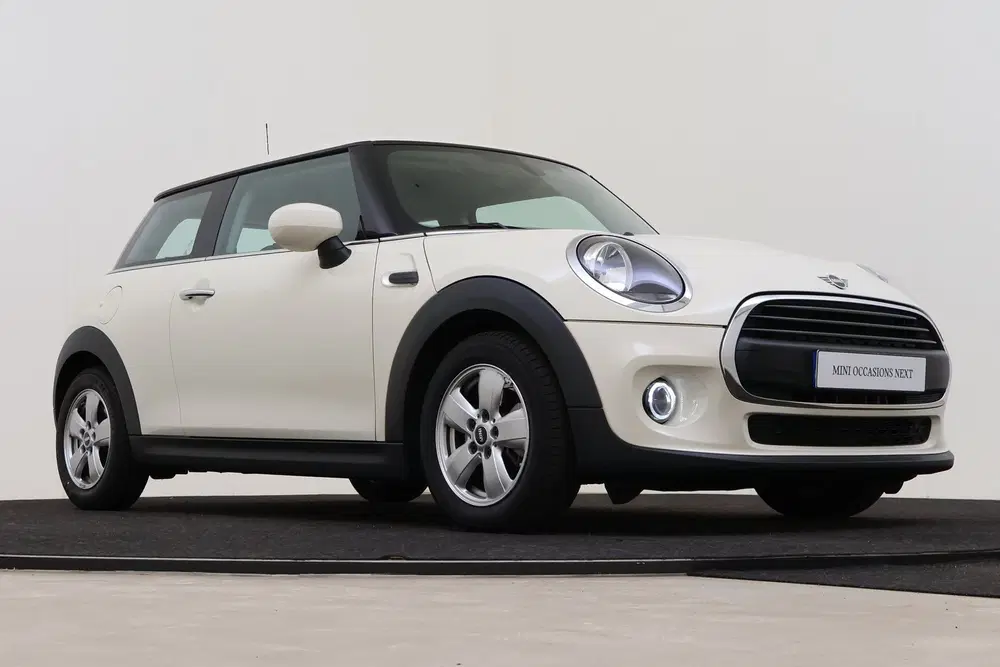 Mini Hatchback One First uit 2021, foto 10