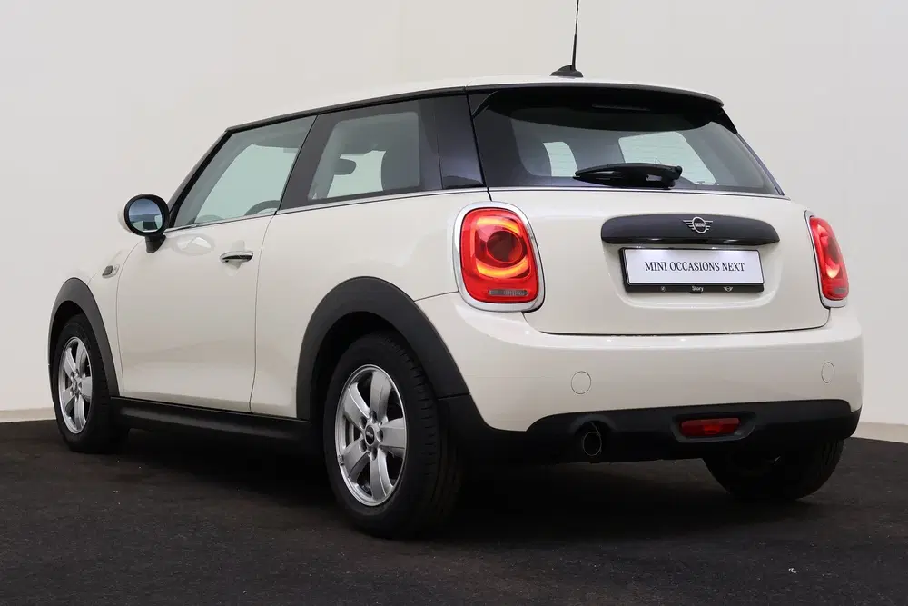 Mini Hatchback One First uit 2021, foto 15