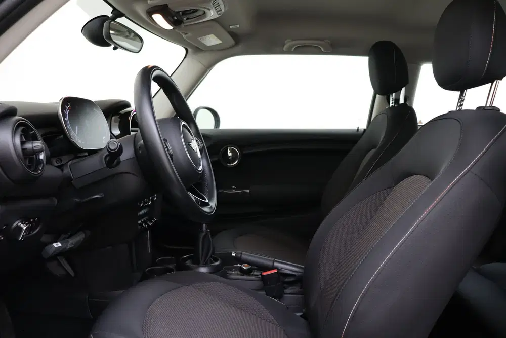 Mini Hatchback One First uit 2021, foto 8