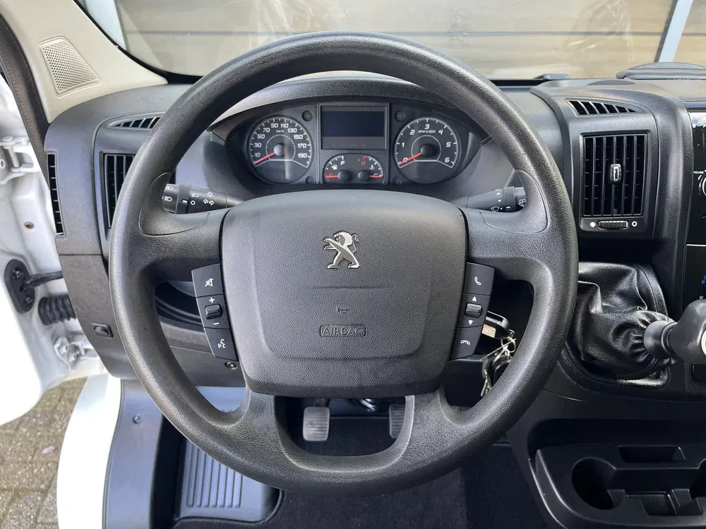 Peugeot Boxer 435 2.2 BlueHDi 165 L3 DC Open laadbak Kip uit 2020, foto 10