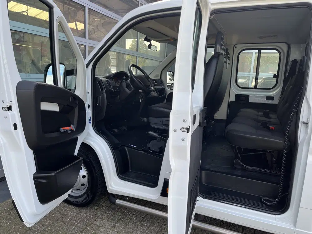 Peugeot Boxer 435 2.2 BlueHDi 165 L3 DC Open laadbak Kip uit 2020, foto 5