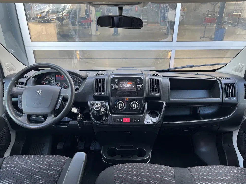 Peugeot Boxer 435 2.2 BlueHDi 165 L3 DC Open laadbak Kip uit 2020, foto 6