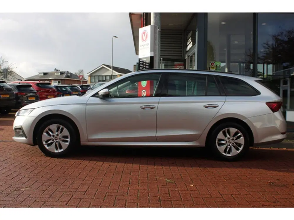 Skoda Octavia Combi 1.0 TSI *Business* uit 2021, foto 2