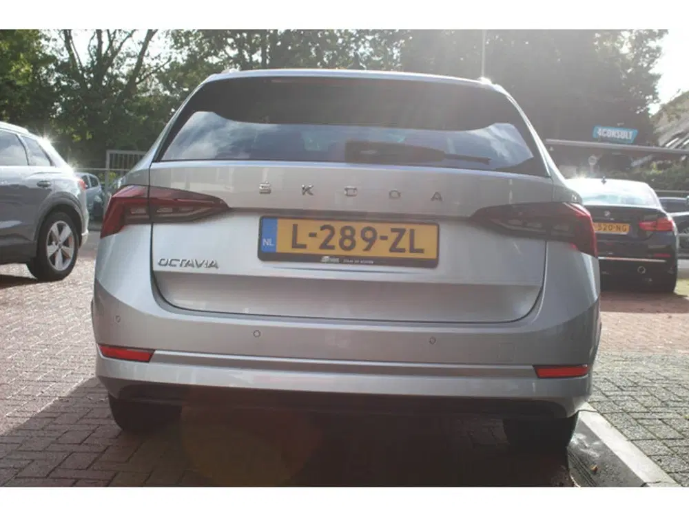 Skoda Octavia Combi 1.0 TSI *Business* uit 2021, foto 4