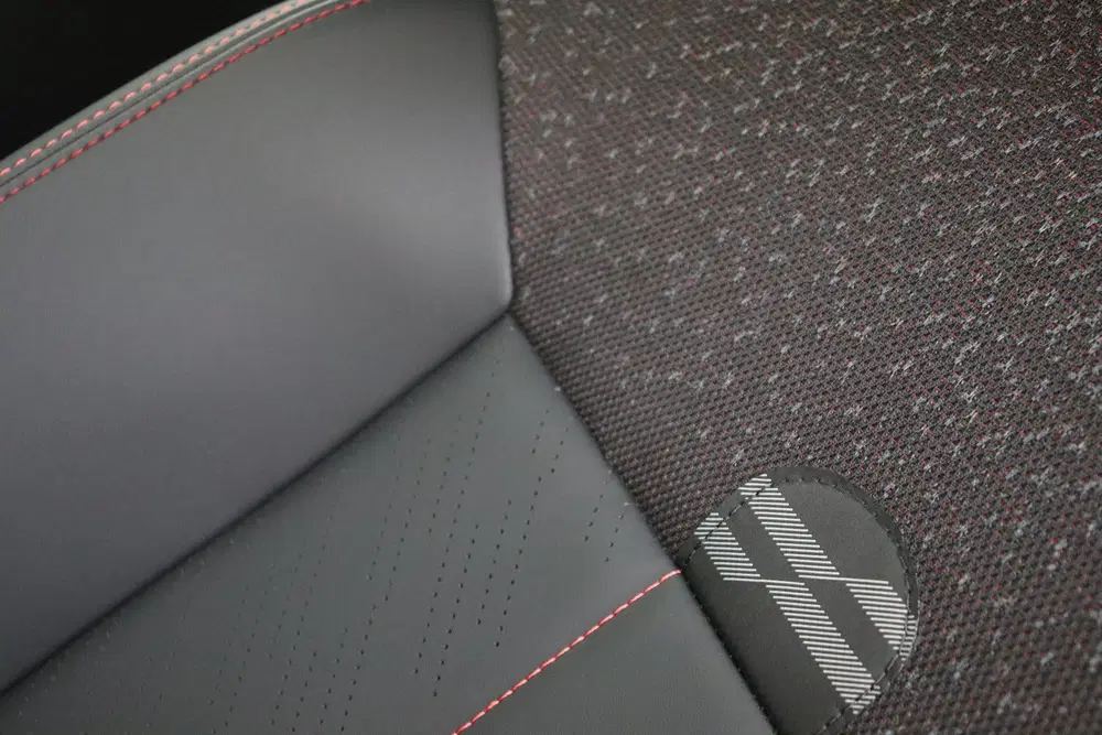 Mini John Cooper Works John Cooper Works Automaat uit 2025, foto 8