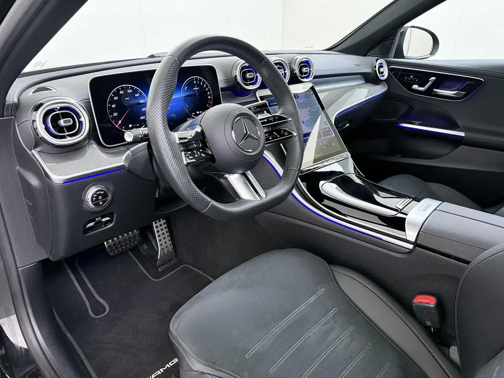 Mercedes-Benz C-Klasse 300 e Business Solution AMG uit 2025, foto 2