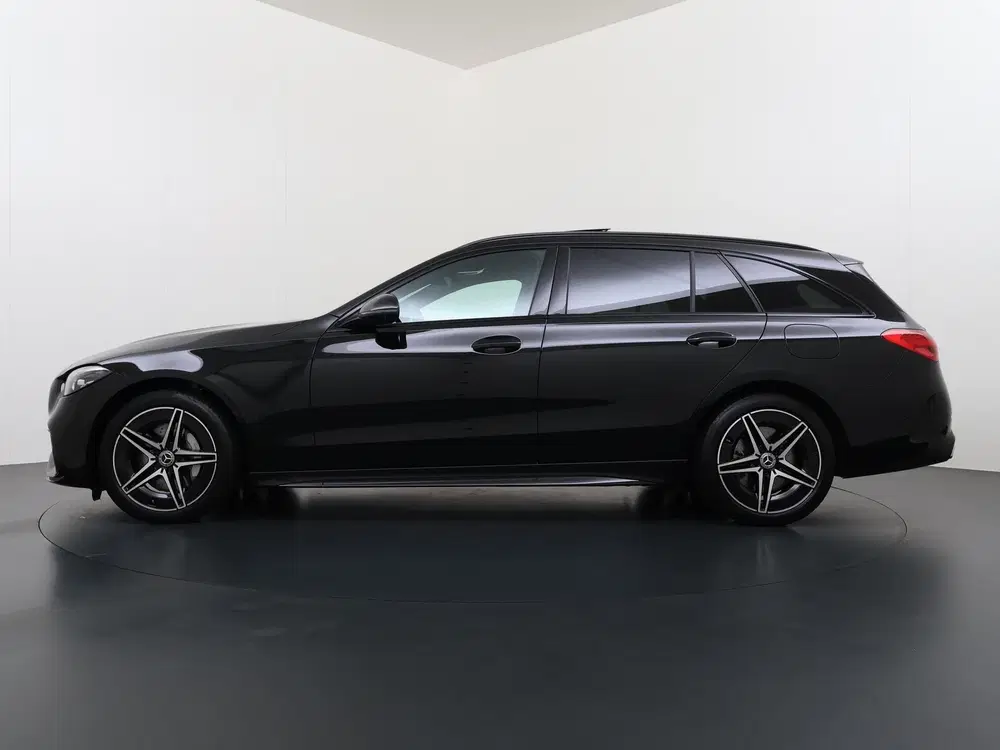Mercedes-Benz C-Klasse 300 e Business Solution AMG uit 2025, foto 3