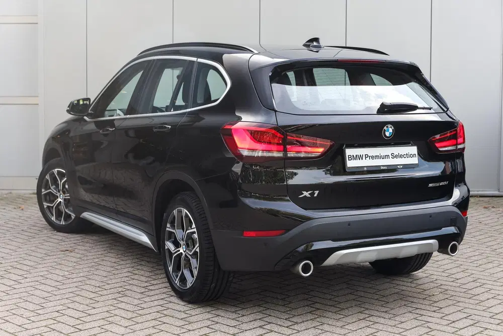 BMW X1 sDrive20i xLine Automaat uit 2019, foto 2