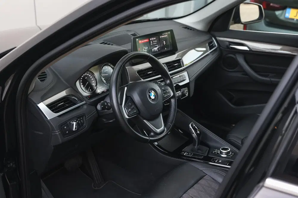BMW X1 sDrive20i xLine Automaat uit 2019, foto 9