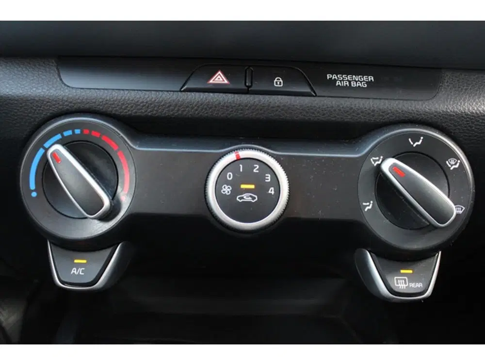 Kia Stonic 1.2 MPi *ComfortLine* uit 2019, foto 12