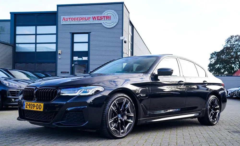 BMW 5-serie 545e xDrive High Executive uit 2021
