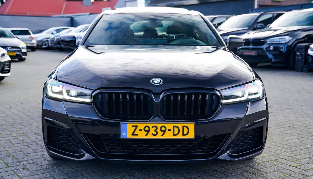 BMW 5-serie 545e xDrive High Executive uit 2021, foto 11