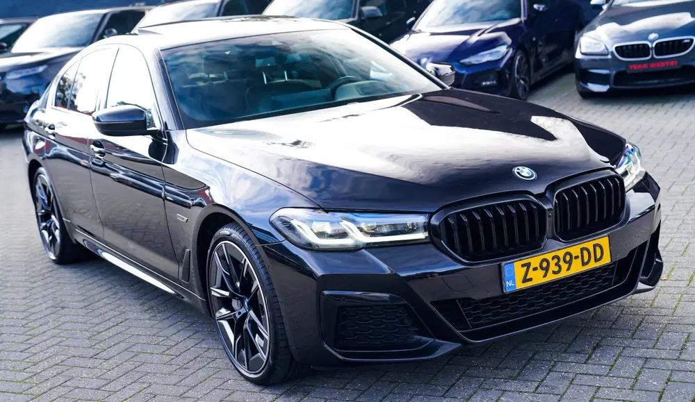 BMW 5-serie 545e xDrive High Executive uit 2021, foto 12