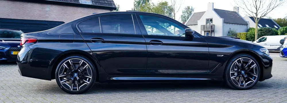 BMW 5-serie 545e xDrive High Executive uit 2021, foto 13