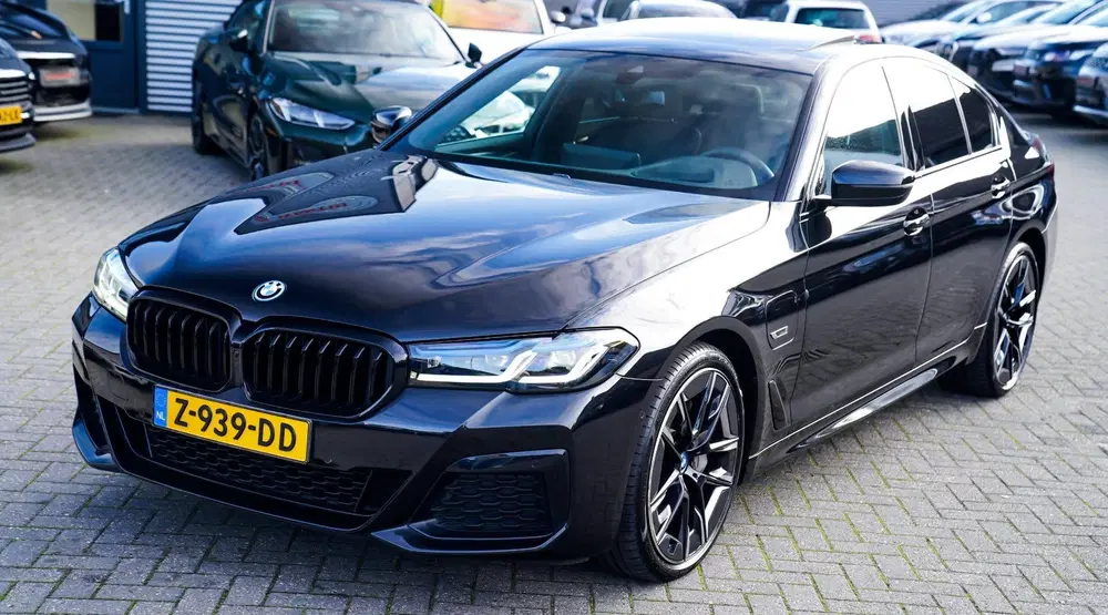 BMW 5-serie 545e xDrive High Executive uit 2021, foto 9