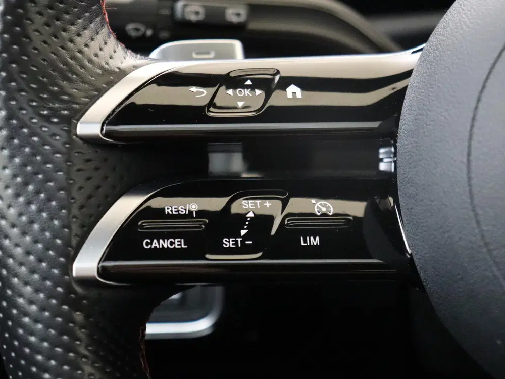 Mercedes-Benz A-Klasse 250 e AMG Line uit 2023, foto 12