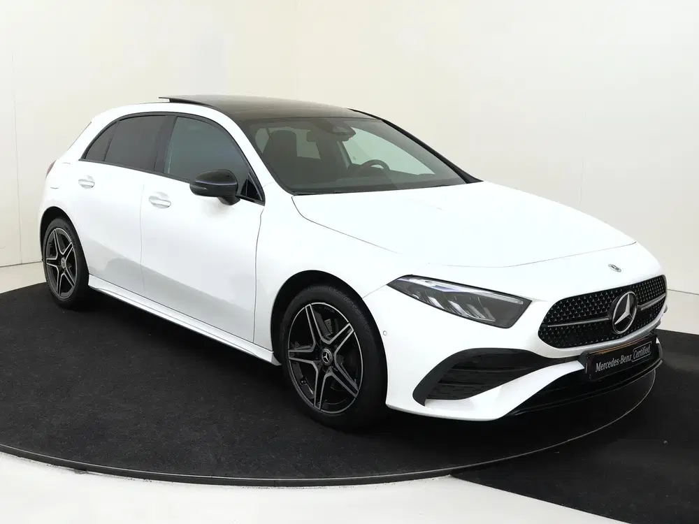 Mercedes-Benz A-Klasse 250 e AMG Line uit 2023, foto 2