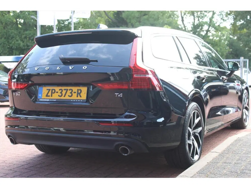 Volvo V60 T4 *Momentum Pro* uit 2019, foto 5