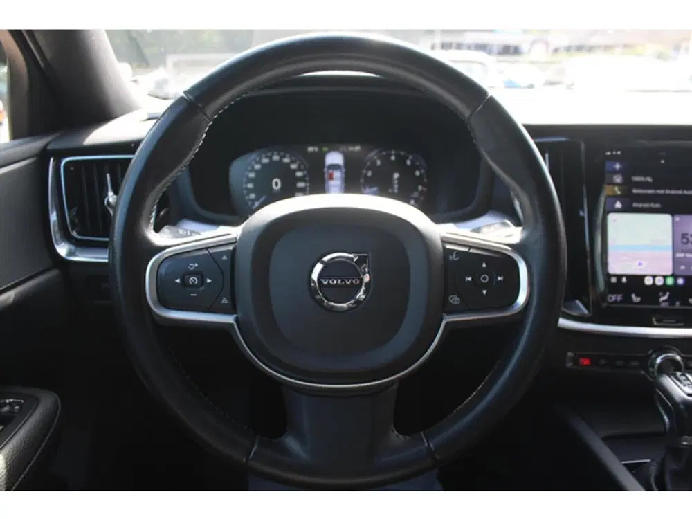 Volvo V60 T4 *Momentum Pro* uit 2019, foto 8