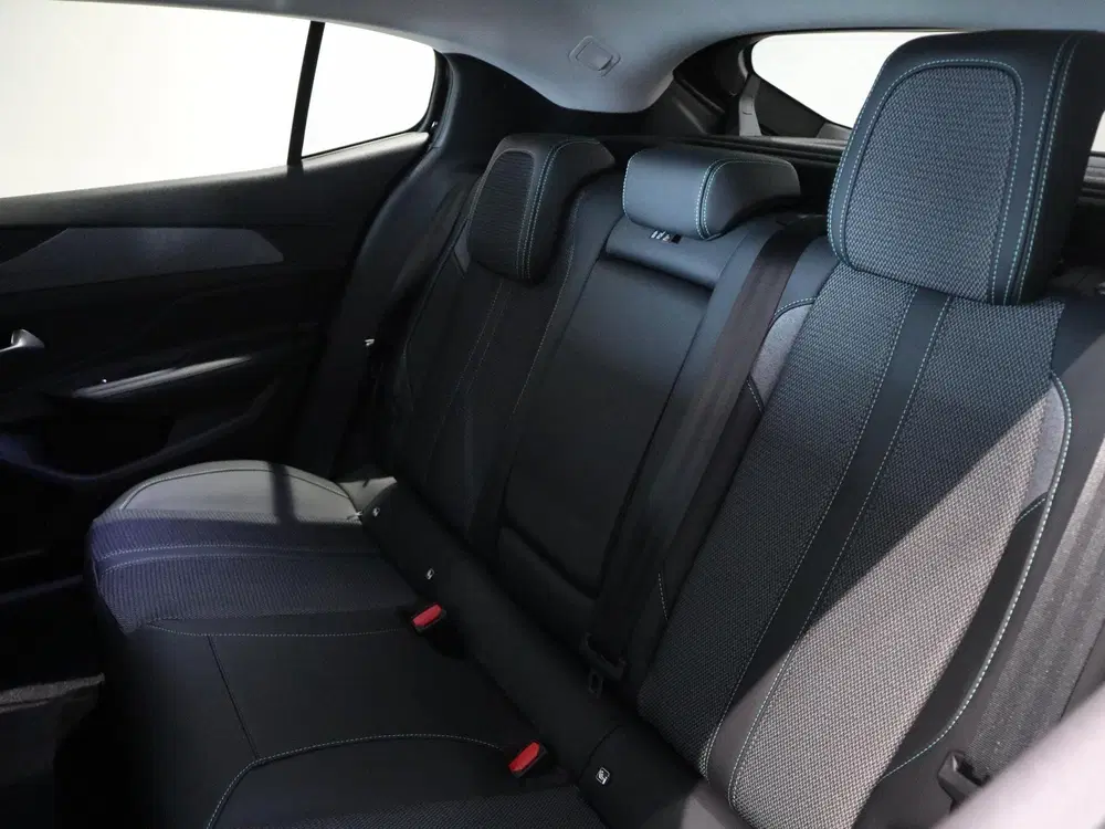 Peugeot 408 HYbrid 225 EAT8 Allure Avantage STOELVERWA uit 2025, foto 9