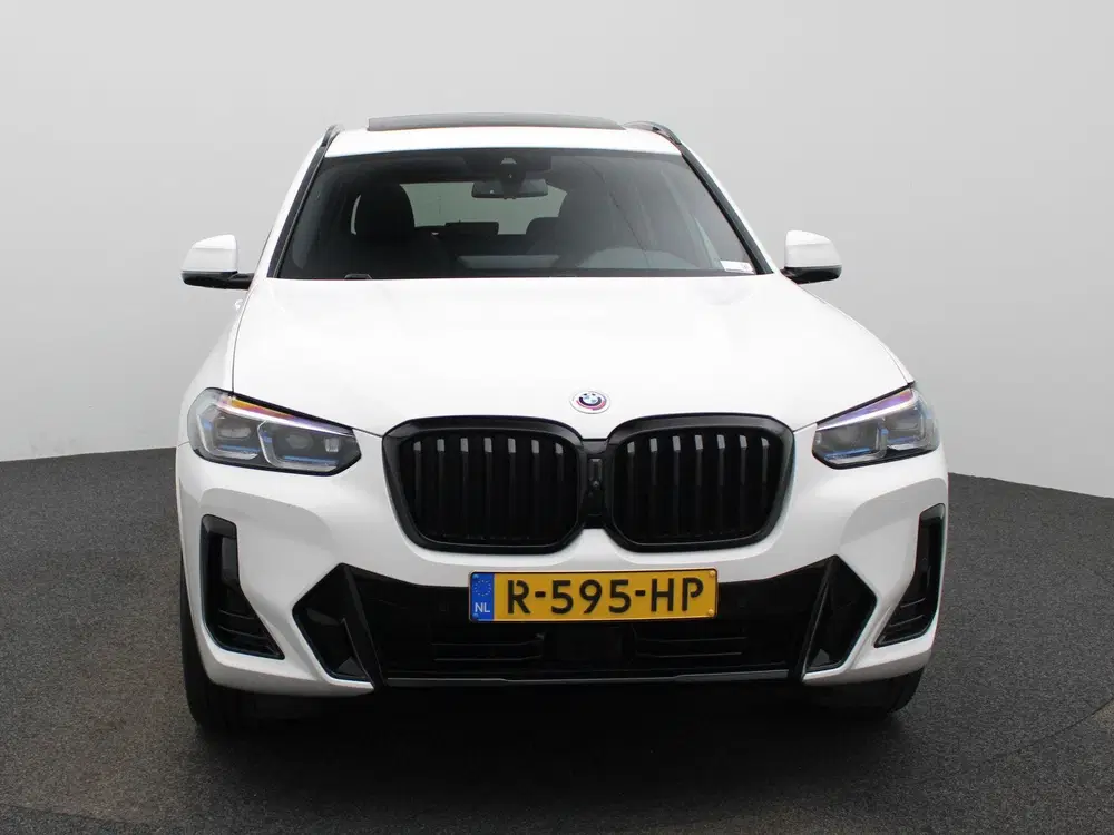 BMW X3 xDrive30e Business Edition Plus uit 2022, foto 3