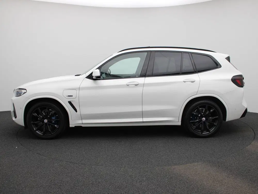 BMW X3 xDrive30e Business Edition Plus uit 2022, foto 4