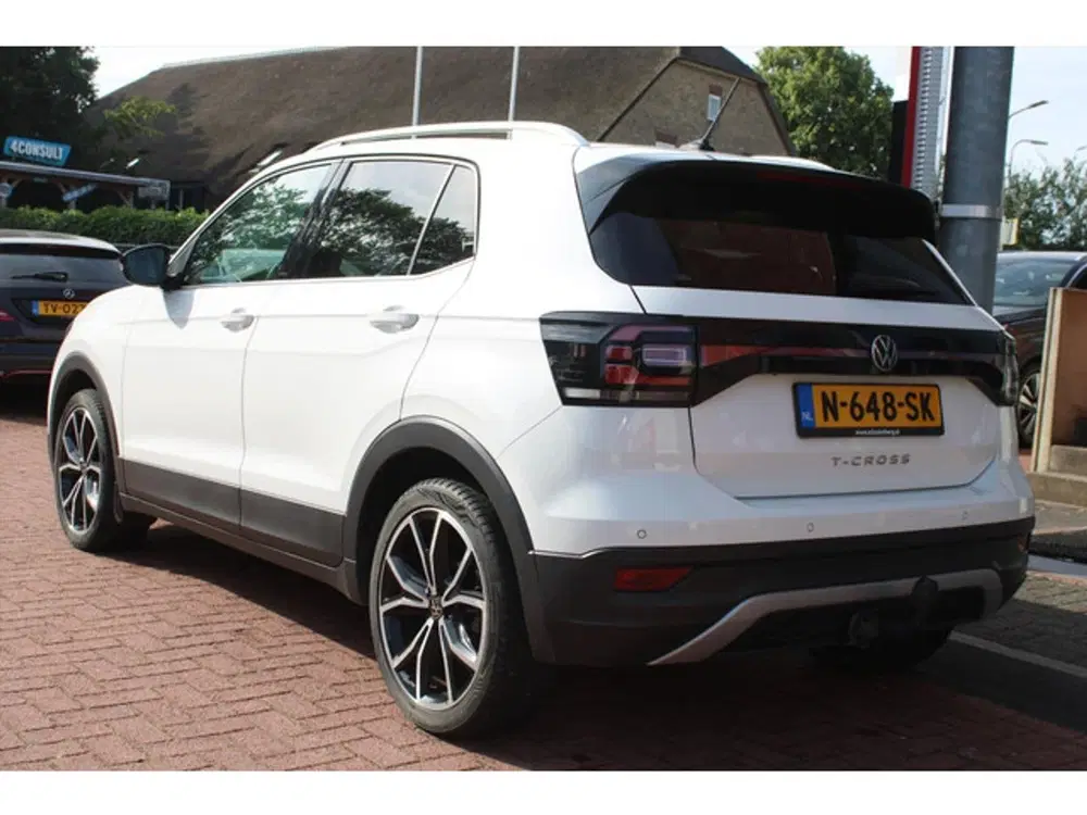 Volkswagen T-Cross 1.0 TSI Aut. *R-Line* uit 2021, foto 3