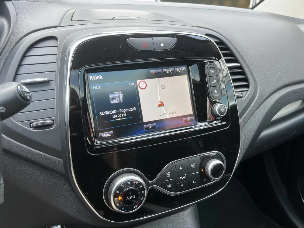 Renault Captur 1.3 TCe Intens uit 2019, foto 10