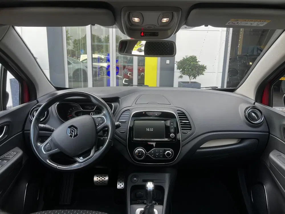 Renault Captur 1.3 TCe Intens uit 2019, foto 3