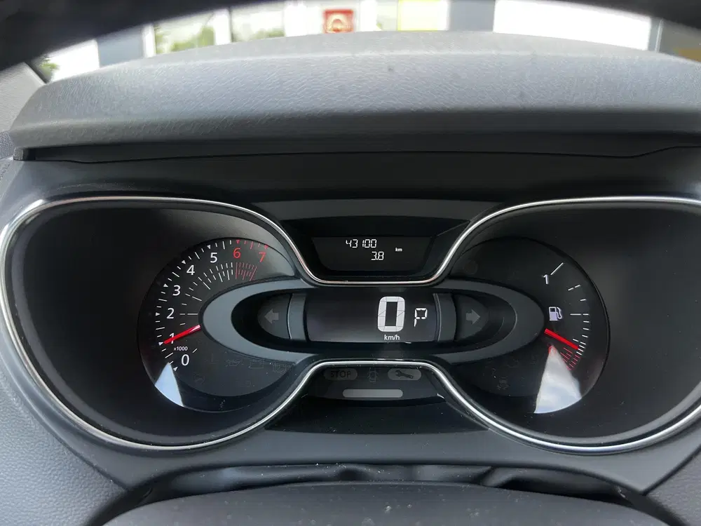 Renault Captur 1.3 TCe Intens uit 2019, foto 4