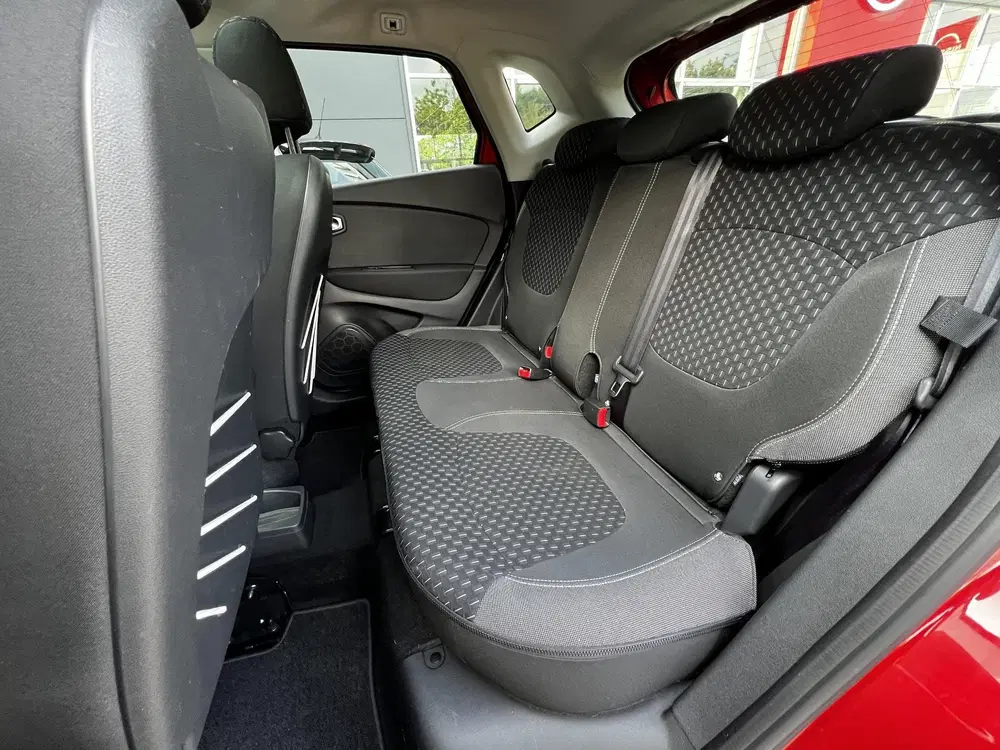 Renault Captur 1.3 TCe Intens uit 2019, foto 8