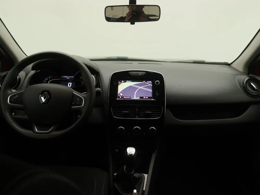 Renault Clio TCe 90 Limited uit 2020, foto 7