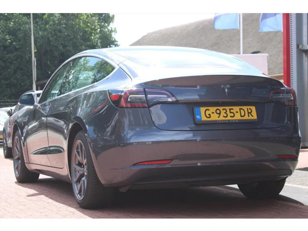 Tesla Model 3 Standard Plus RWD uit 2019, foto 3