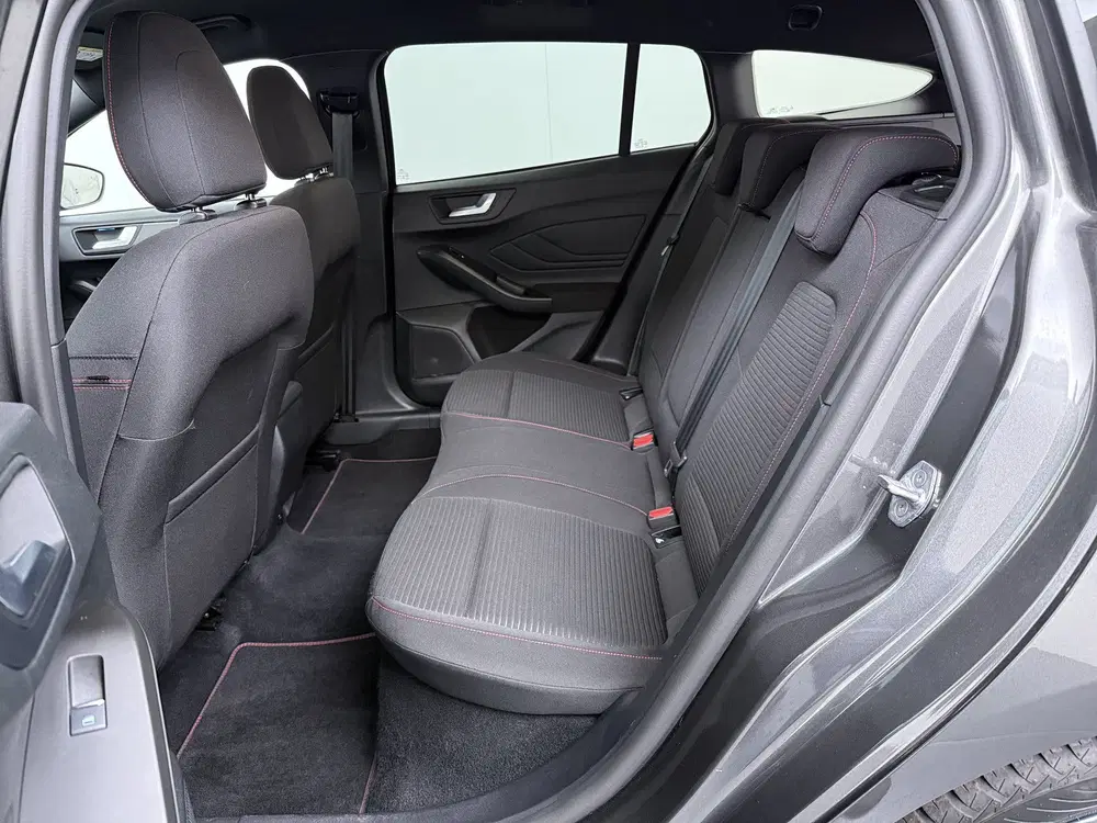 Ford Focus EcoBoost Hybrid 155pk ST Line X uit 2025, foto 10