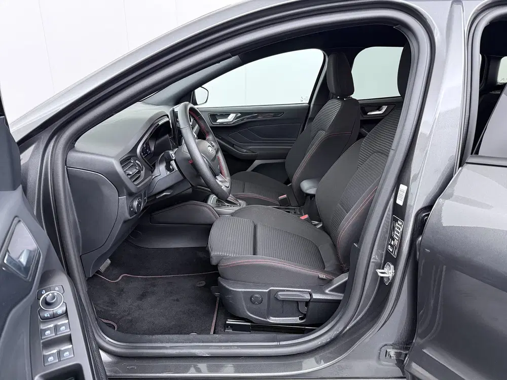 Ford Focus EcoBoost Hybrid 155pk ST Line X uit 2025, foto 11