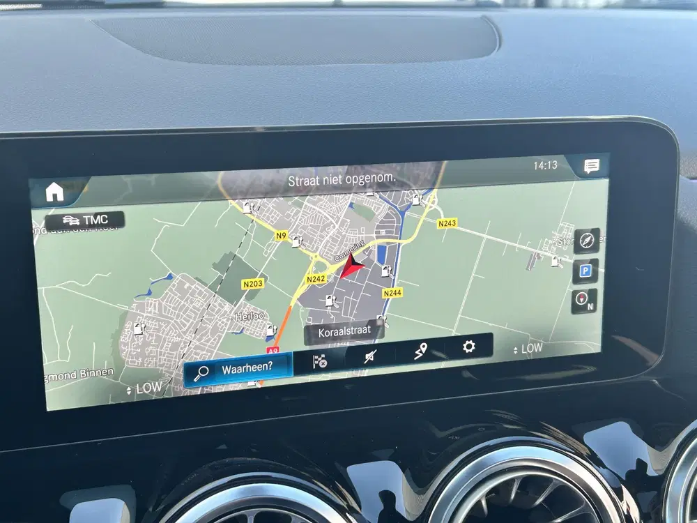Mercedes-Benz GLA 250 e Business Solution AMG Limited uit 2022, foto 13