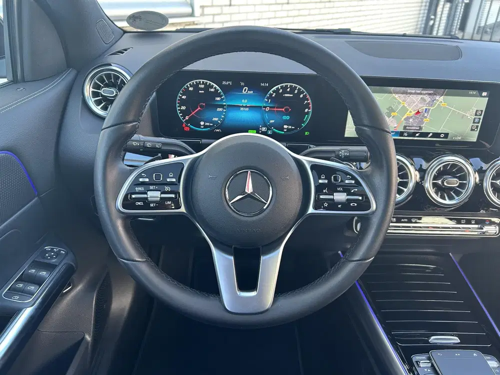 Mercedes-Benz GLA 250 e Business Solution AMG Limited uit 2022, foto 9