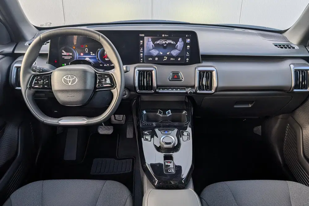 Toyota Urban Cruiser Dynamic 61 kWh uit 2026, foto 11