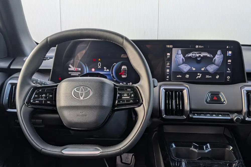 Toyota Urban Cruiser Dynamic 61 kWh uit 2026, foto 12