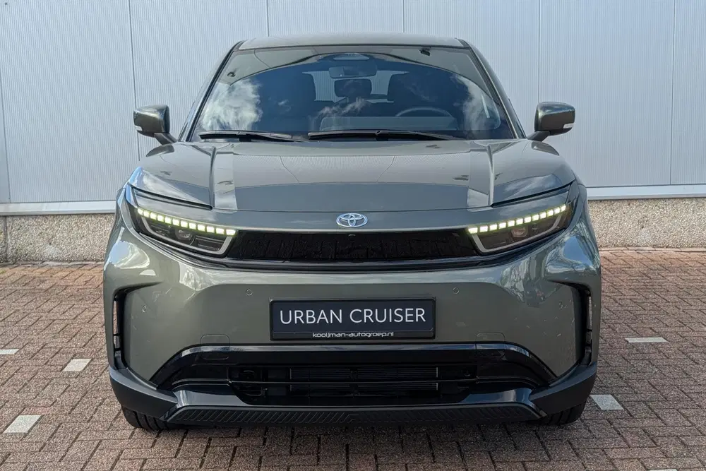 Toyota Urban Cruiser Dynamic 61 kWh uit 2026, foto 2