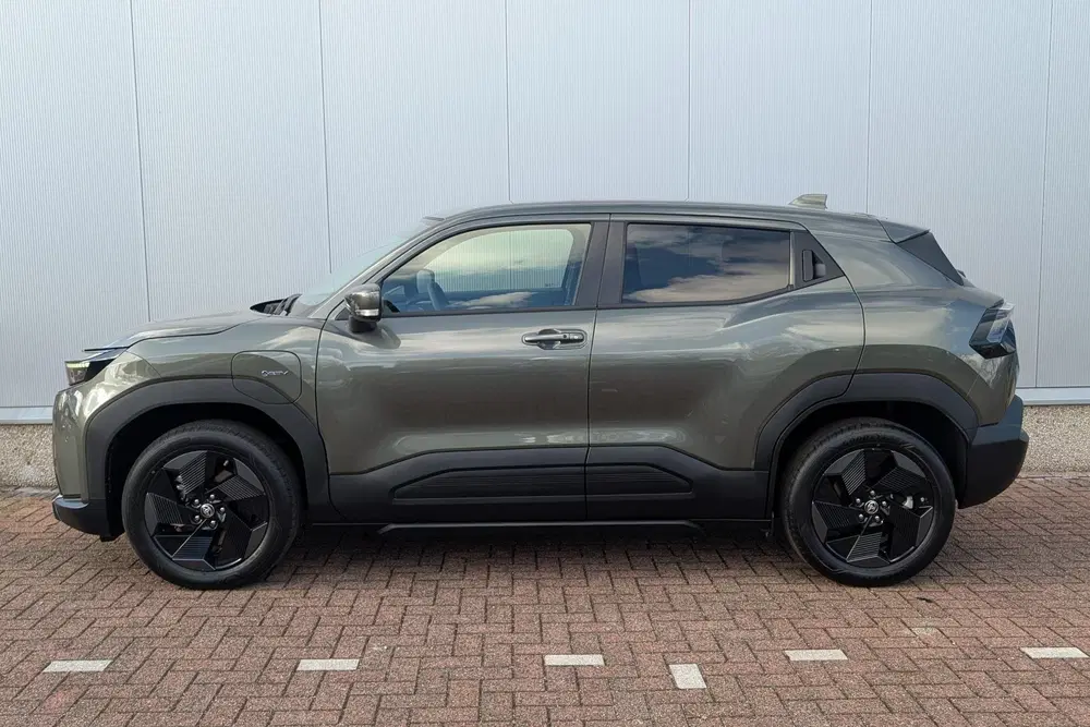 Toyota Urban Cruiser Dynamic 61 kWh uit 2026, foto 3