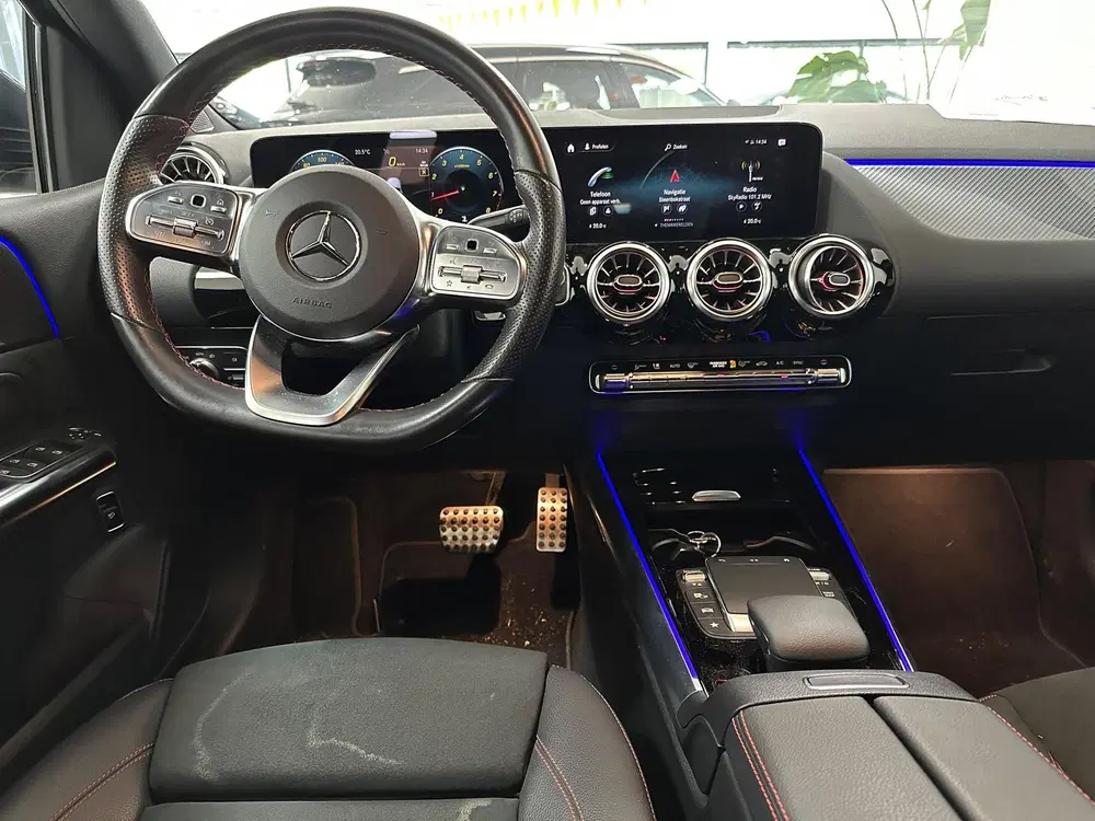 Mercedes-Benz B-Klasse 180 AMG Line TREKHAAK uit 2023, foto 3