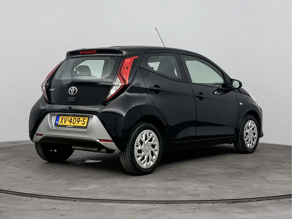 Toyota Aygo 1.0 VVT-i x-play uit 2019, foto 2