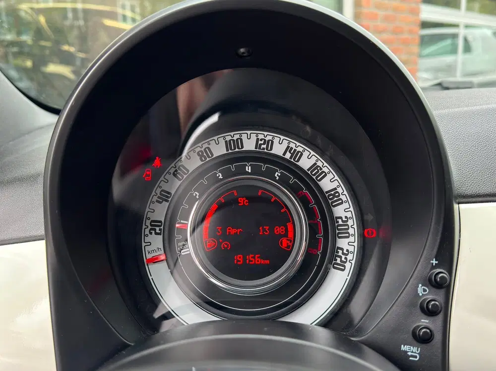 Fiat 500C 1.0 Hybrid Club uit 2023, foto 15