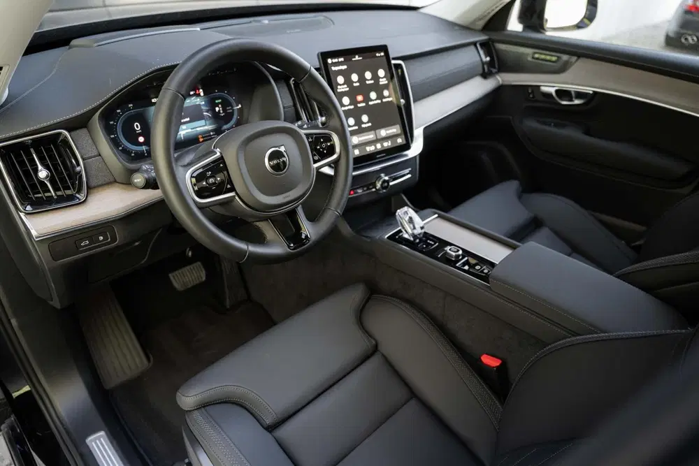 Volvo XC90 T8 Plus Dark Maxton H uit 2025, foto 3
