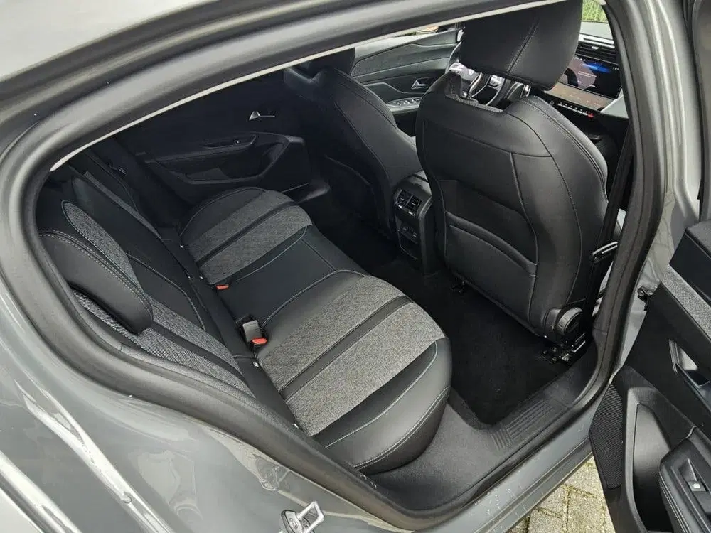Peugeot 408 1.6 HYbrid Allure uit 2024, foto 13