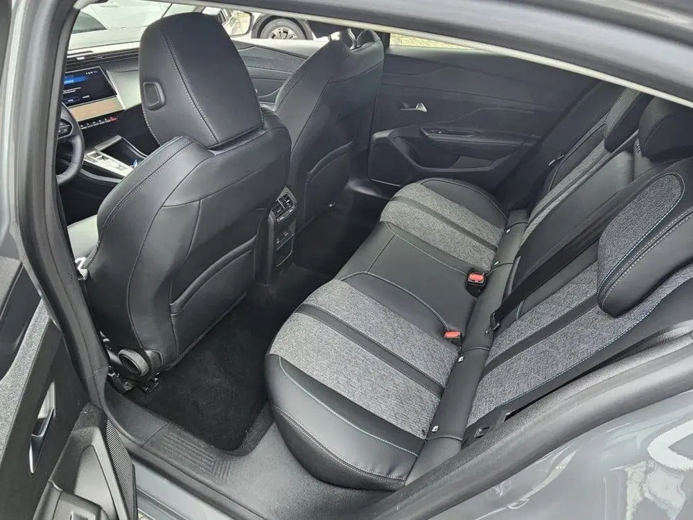 Peugeot 408 1.6 HYbrid Allure uit 2024, foto 15