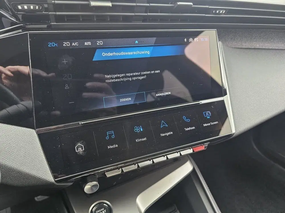 Peugeot 408 1.6 HYbrid Allure uit 2024, foto 8