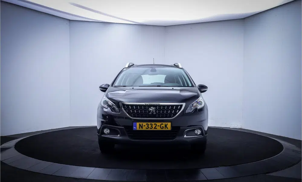 Peugeot 2008 1.2T PACK Active STOELVERW uit 2019, foto 2